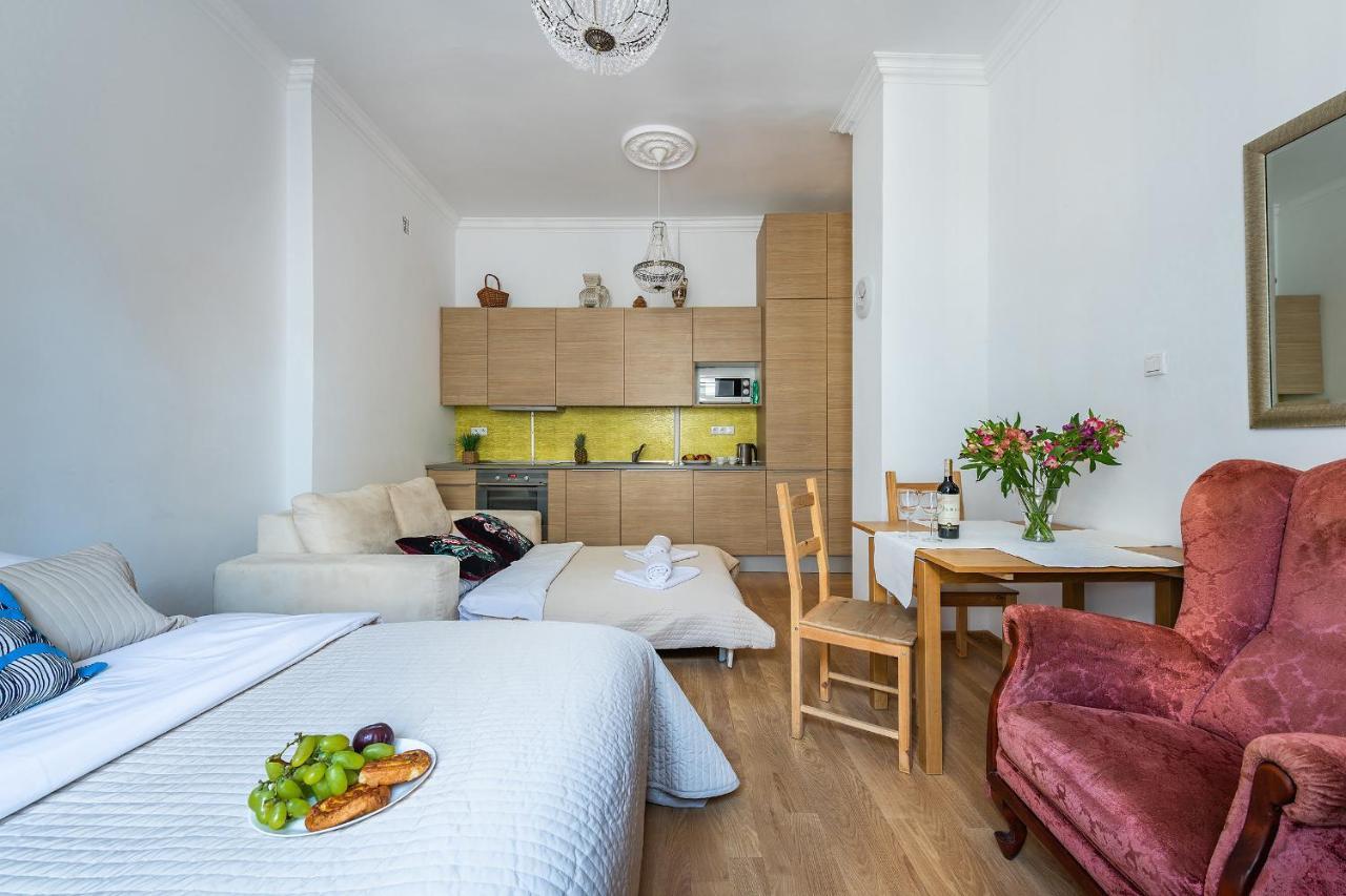 Miodowa Street P&O Serviced Apartments วอร์ซอ ภายนอก รูปภาพ