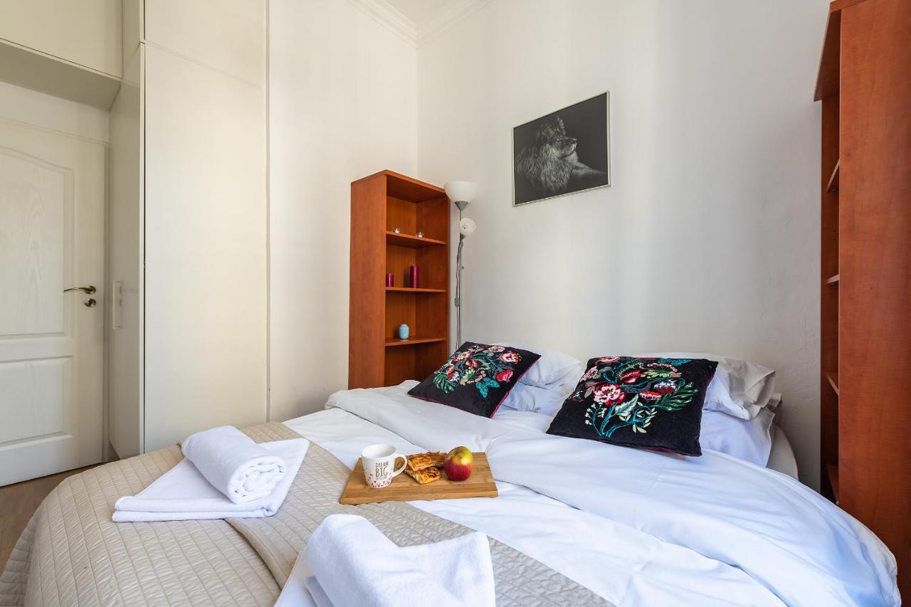 Miodowa Street P&O Serviced Apartments วอร์ซอ ภายนอก รูปภาพ
