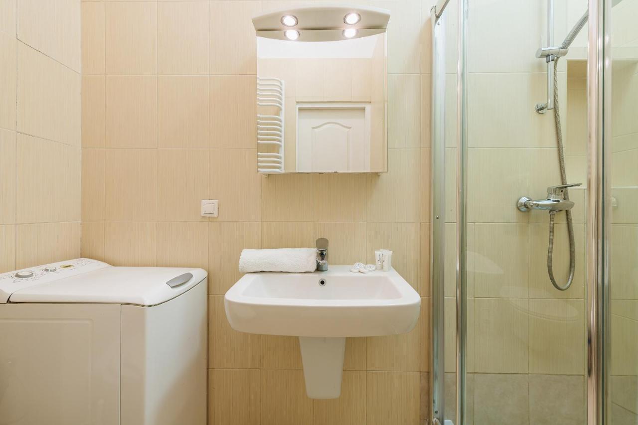 Miodowa Street P&O Serviced Apartments วอร์ซอ ภายนอก รูปภาพ